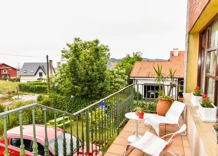 Espectacular Con Piscina Holiday home Boo De Pielagos