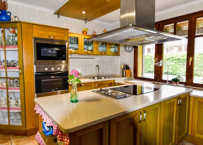 Espectacular Con Piscina Boó de Piélagos